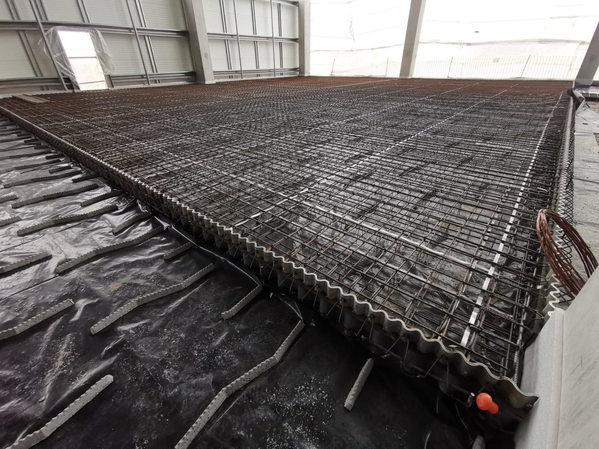 Reducing Slab Thickness with Cosinus Slide